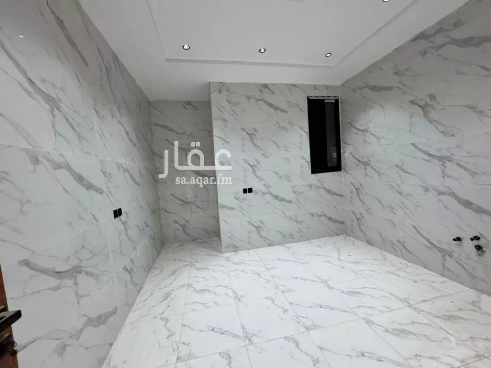 دور 4 غرف في طيبة 8