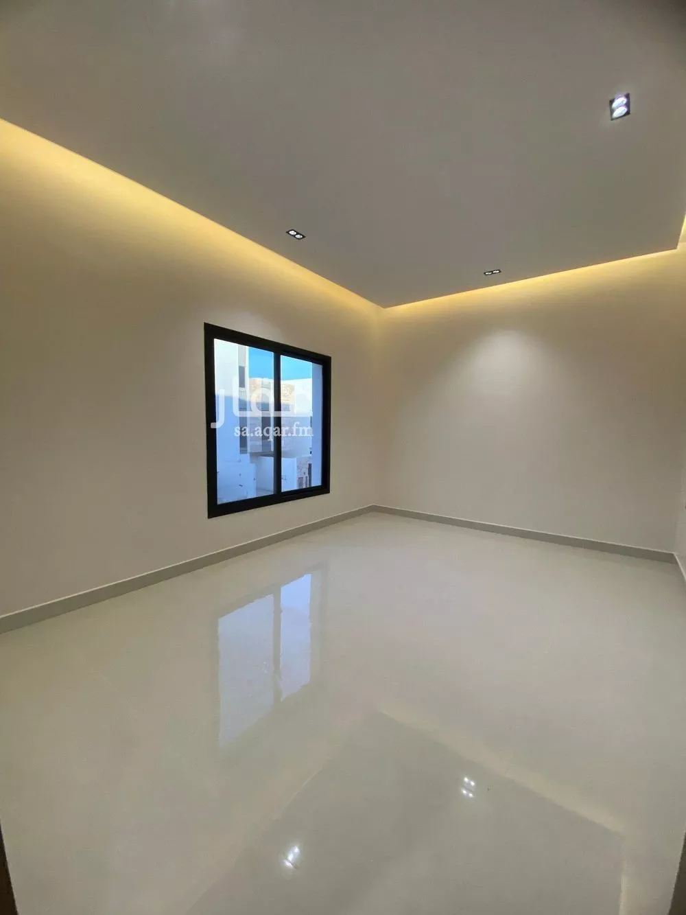 3 bedroom floor in Dirab 8