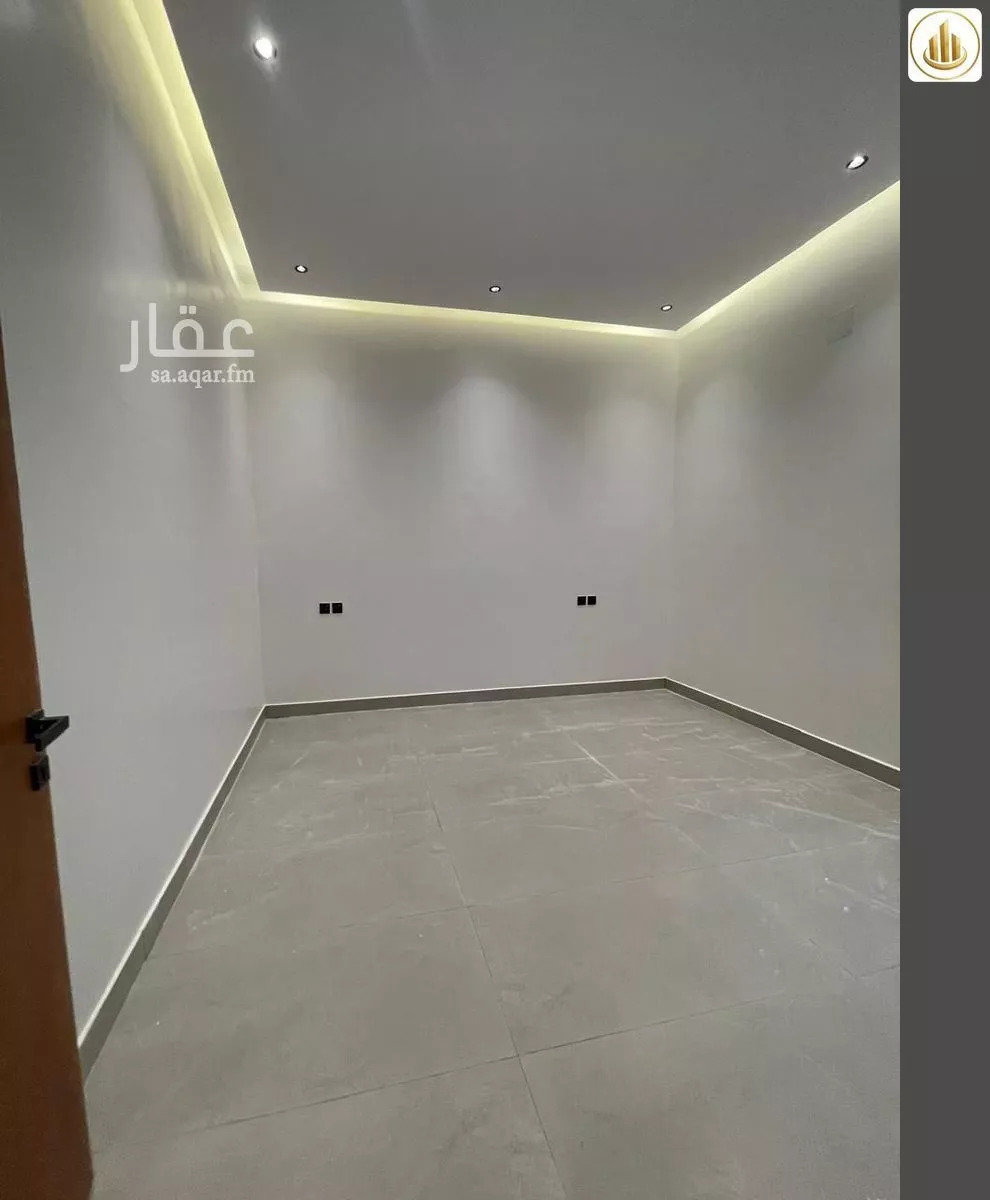 6 bedroom floor in Al Janadriyah 2
