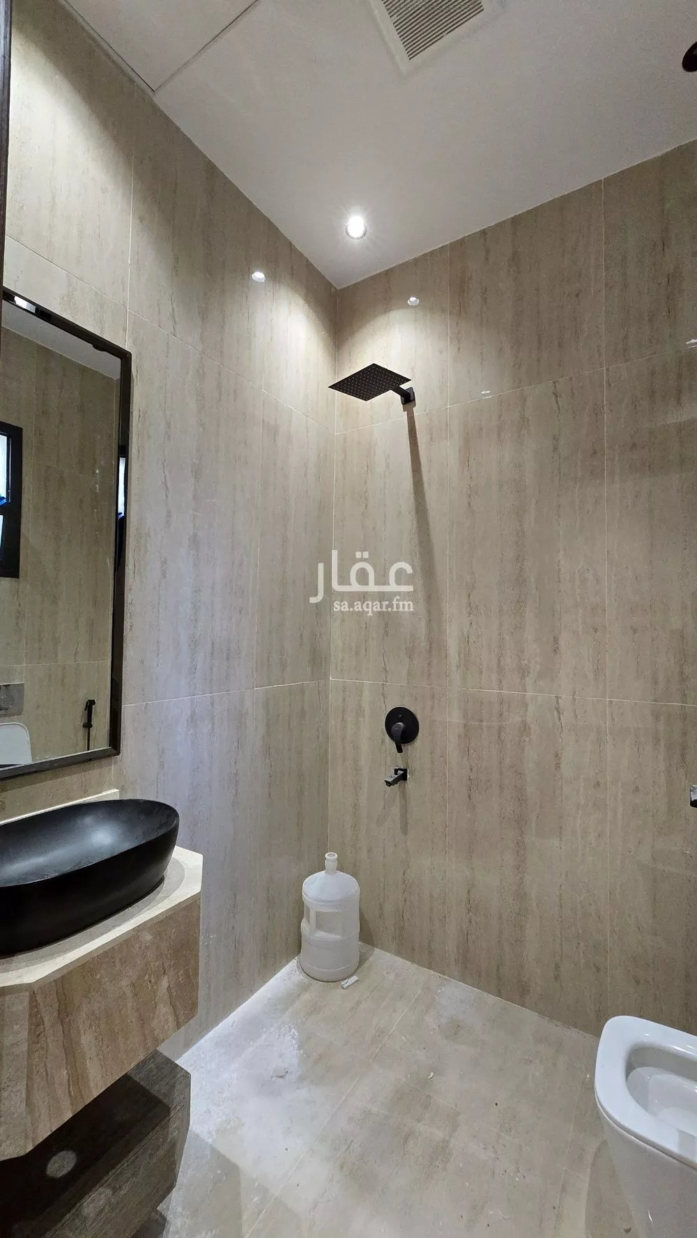 3 bedroom floor in Dhahrat Namar 11