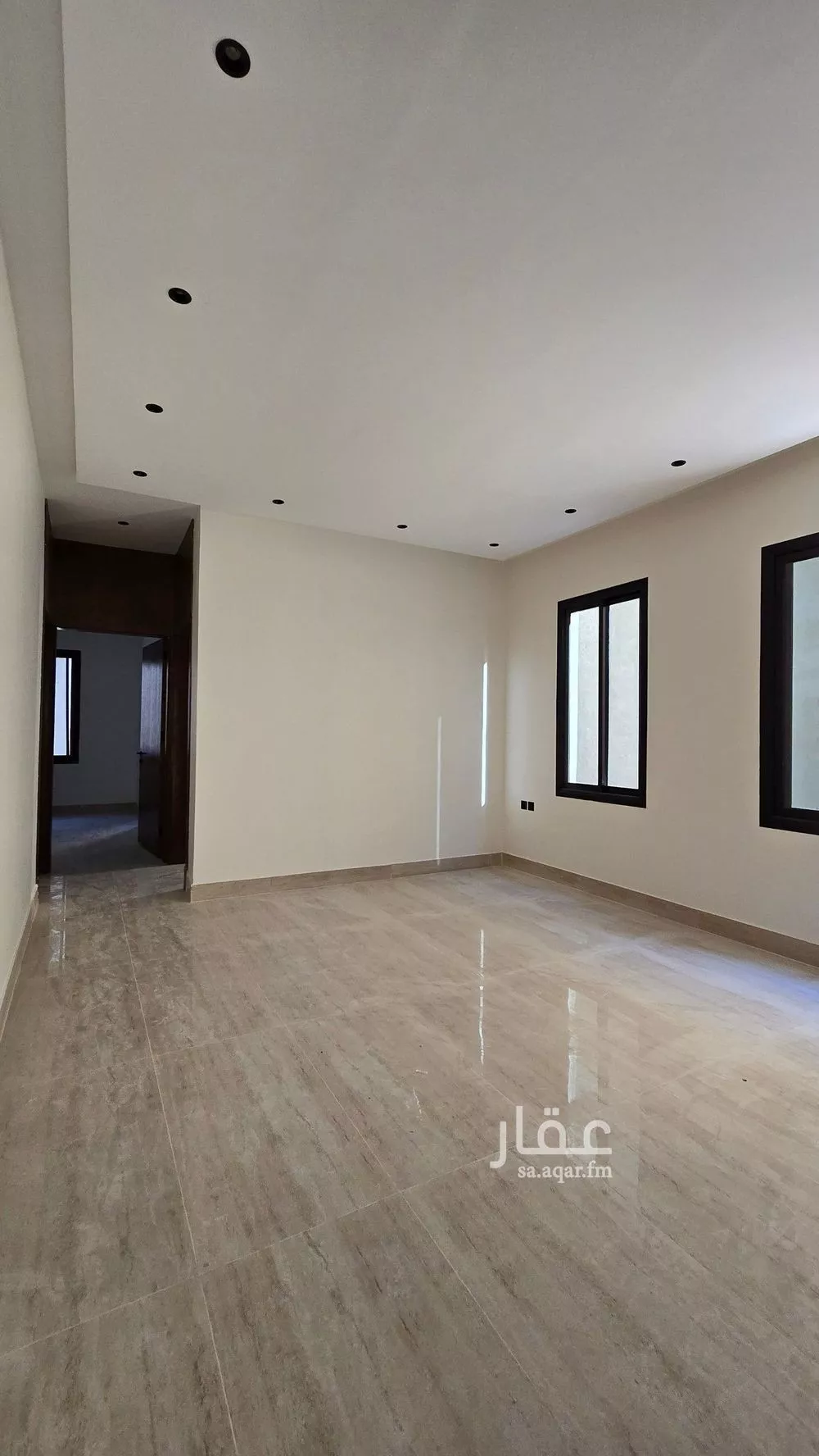 3 bedroom floor in Dhahrat Namar 8