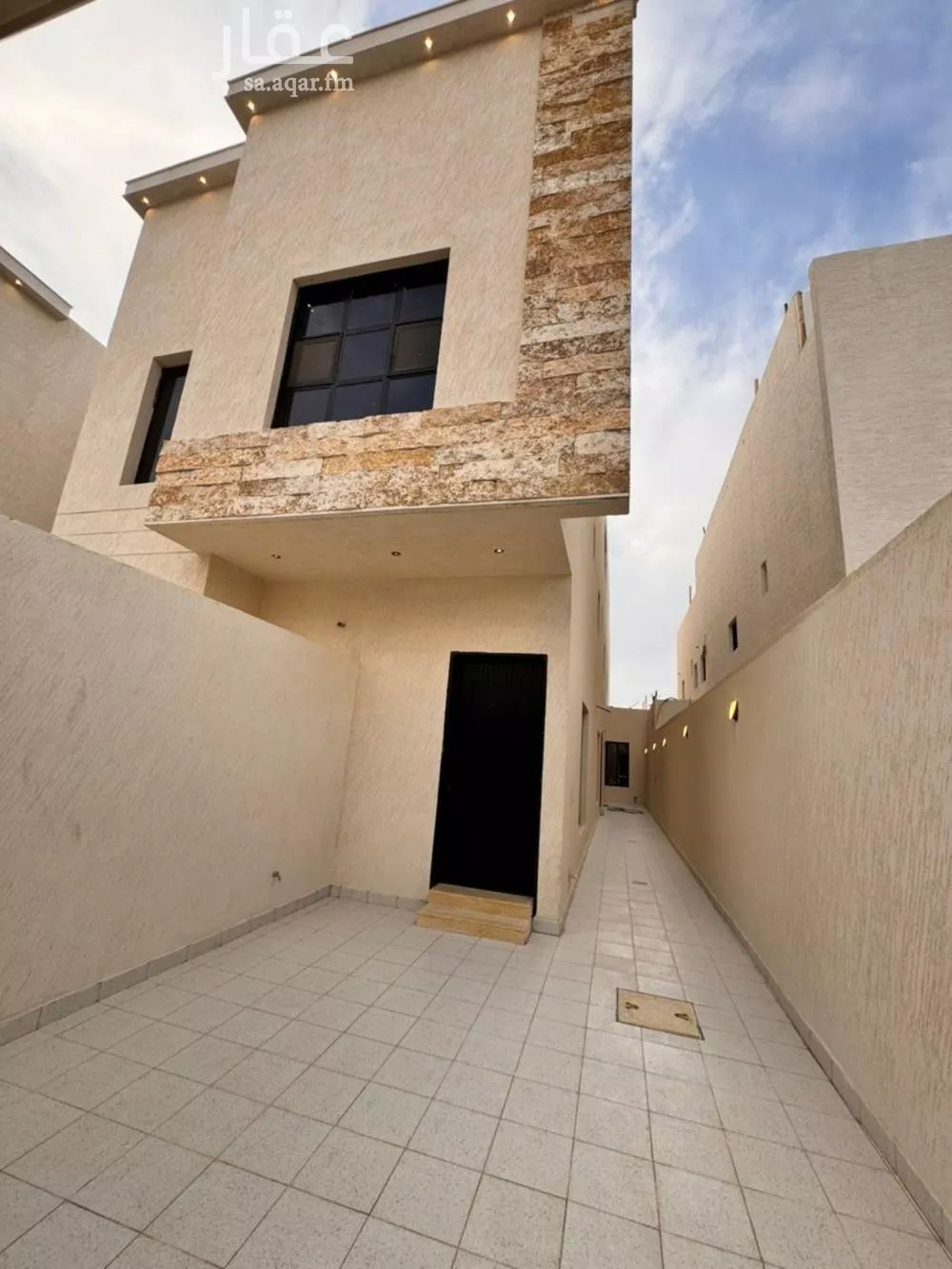 5 bedroom floor in Okaz 3