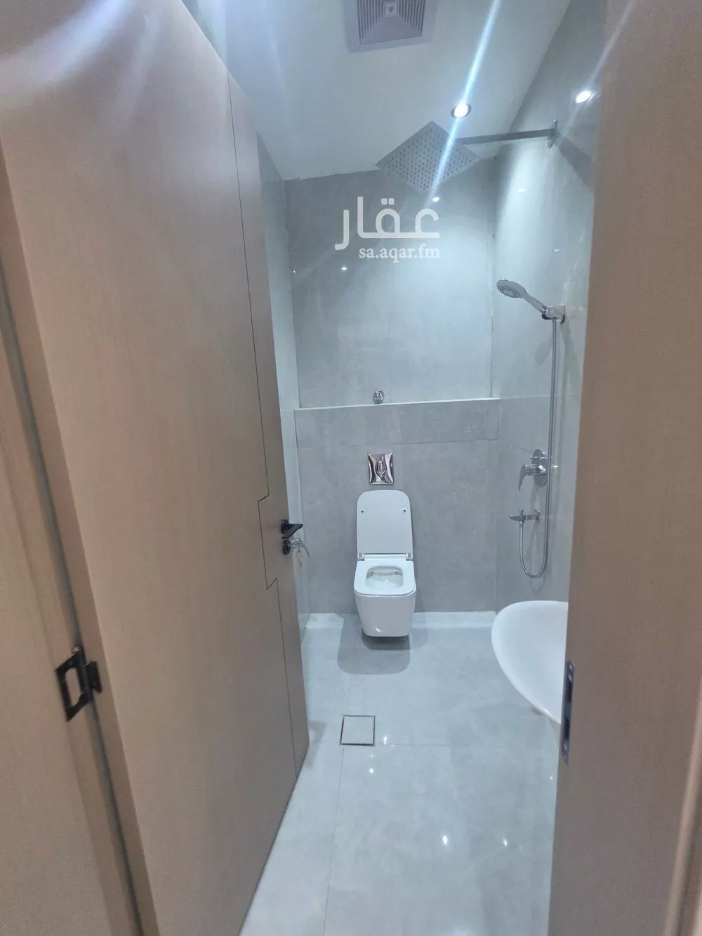 5 bedroom floor in Al Rimal 9