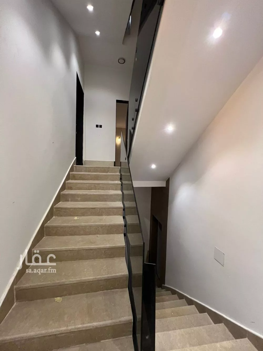 5 bedroom floor in Tuwaiq 16