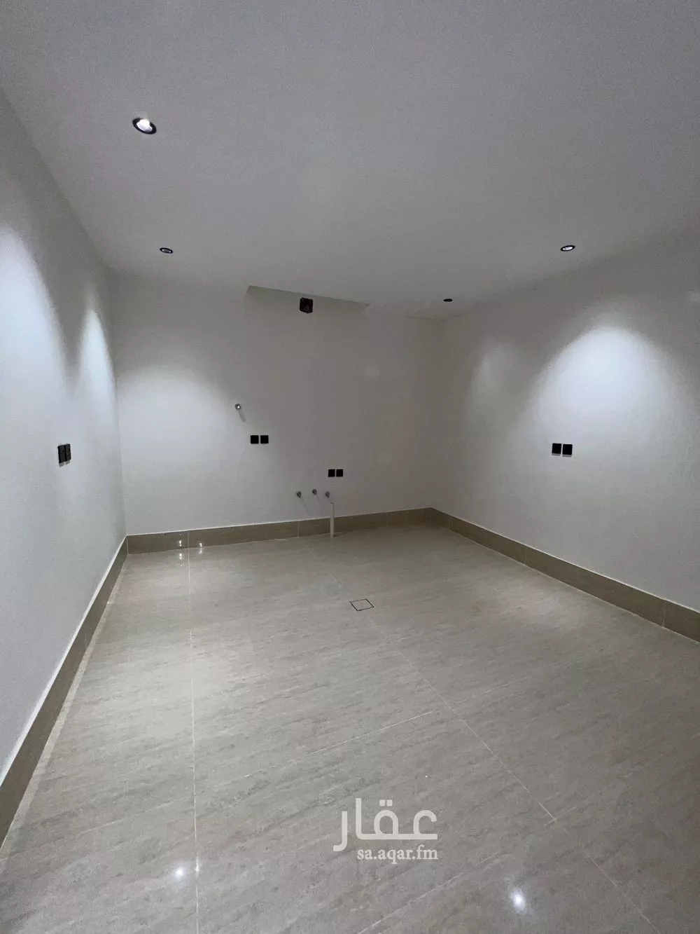 5 bedroom floor in Tuwaiq 7