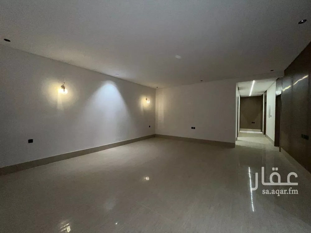 5 bedroom floor in Tuwaiq 8