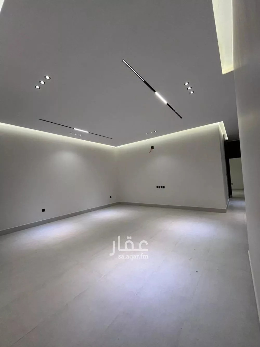 5 bedroom floor in Al Janadriyah 4
