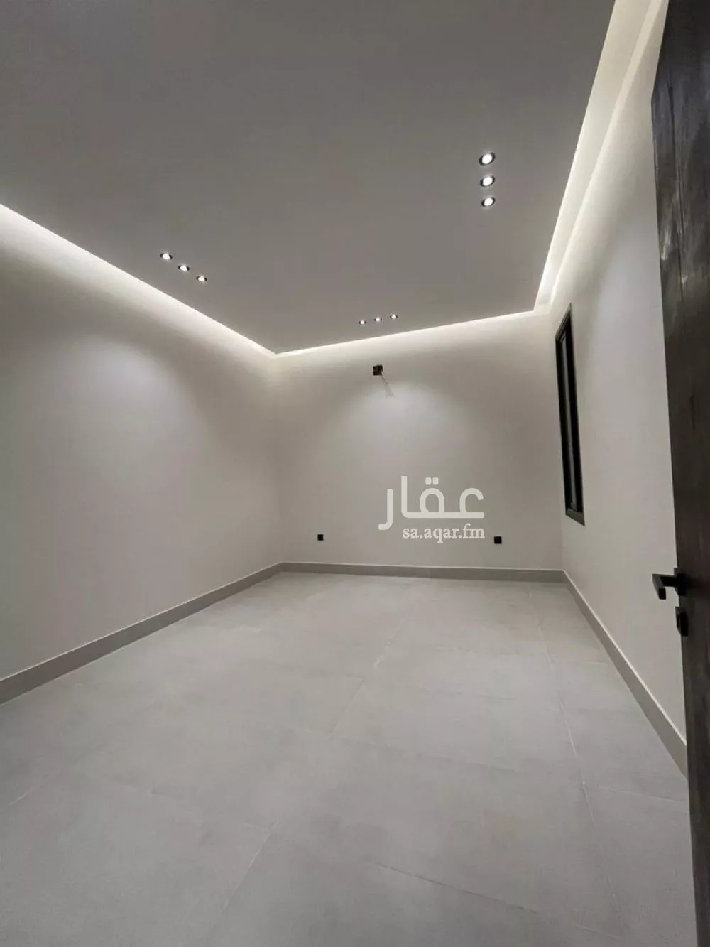 5 bedroom floor in Al Janadriyah 7
