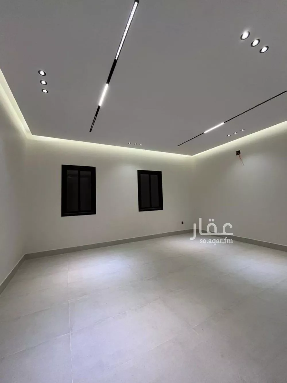 5 bedroom floor in Al Janadriyah 9
