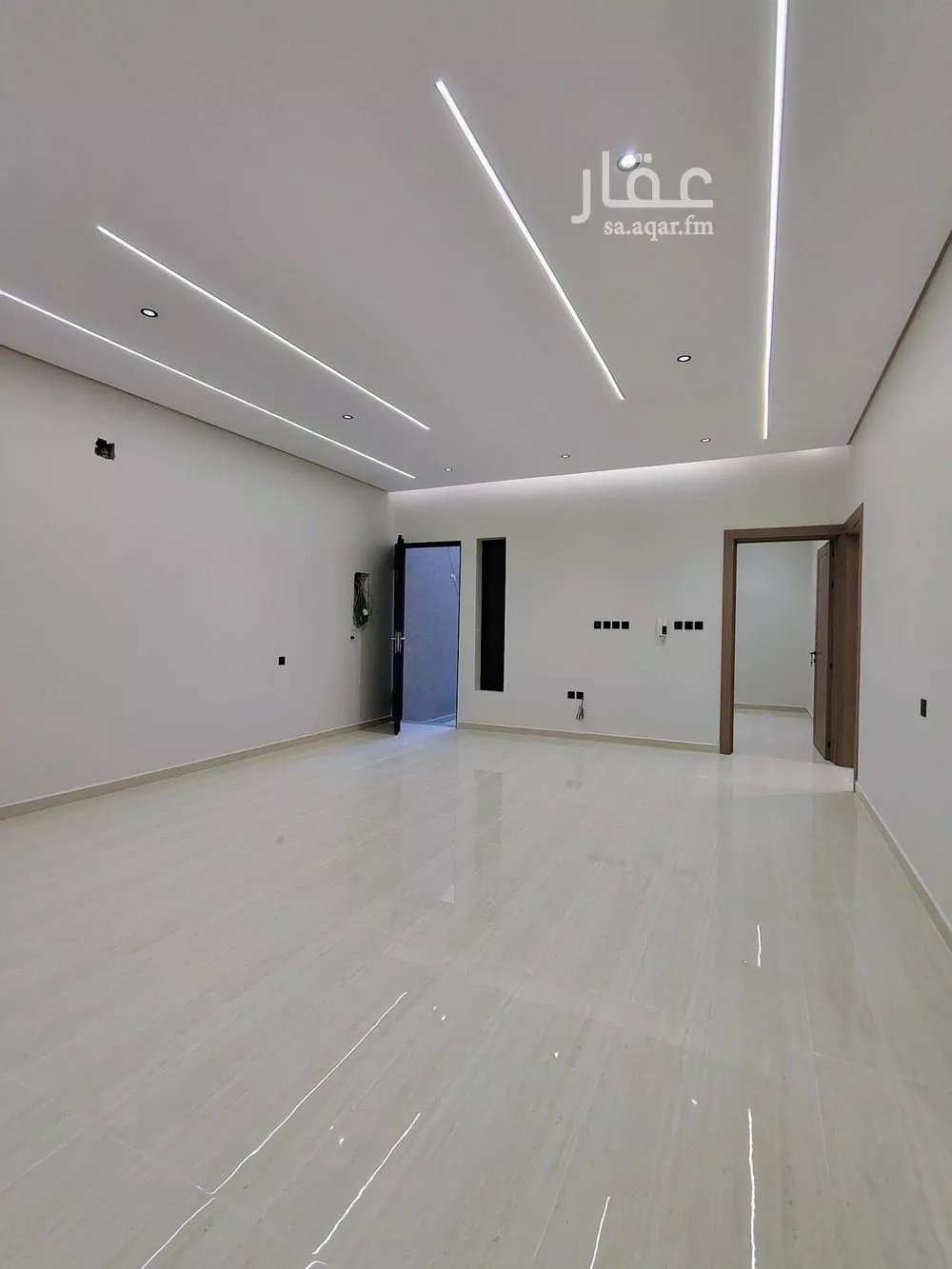 3 bedroom floor in Al Hazm 7
