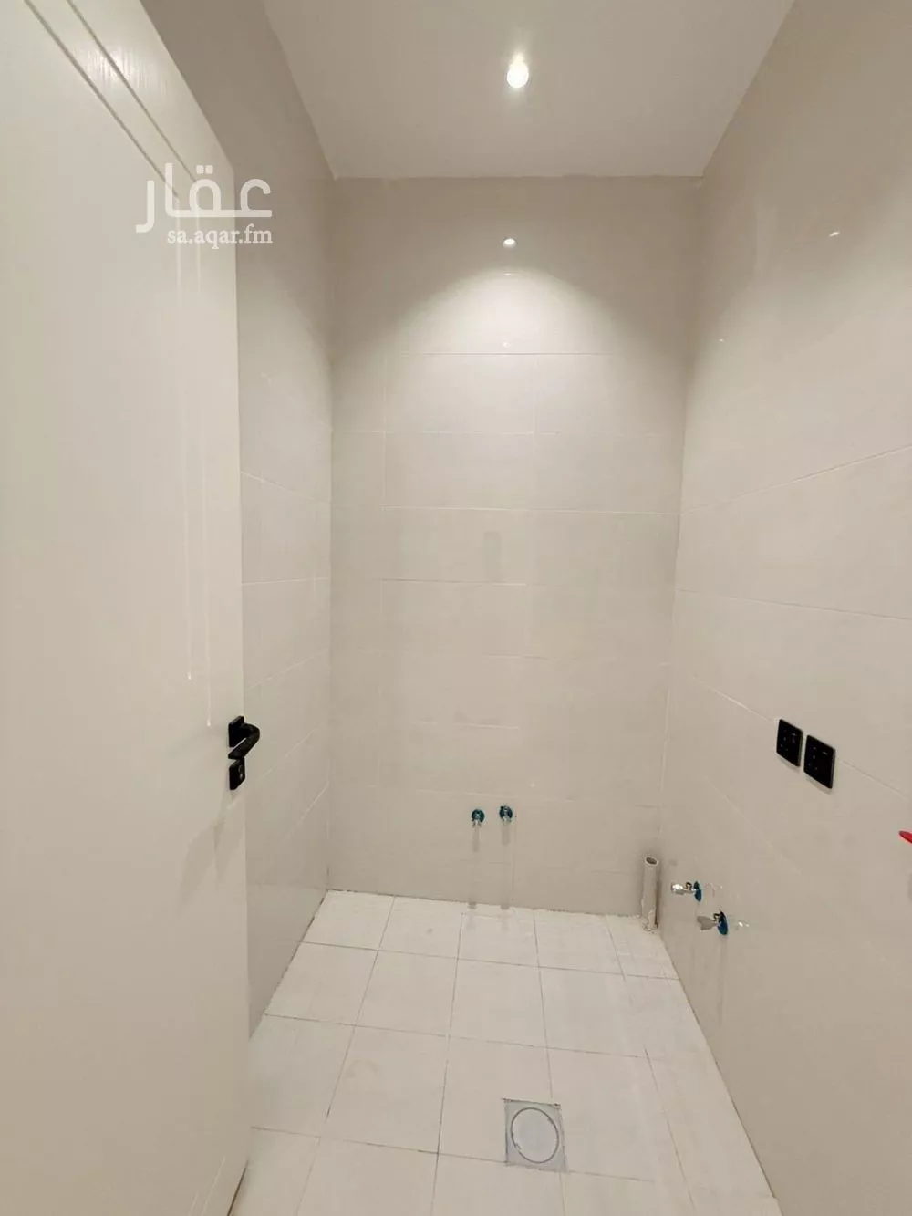 دور 4 غرف في السويدي 8