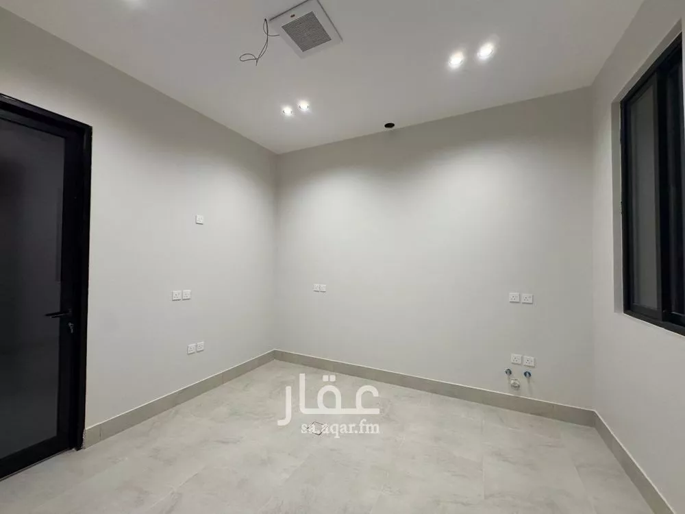 دور 3 غرف في العارض 8