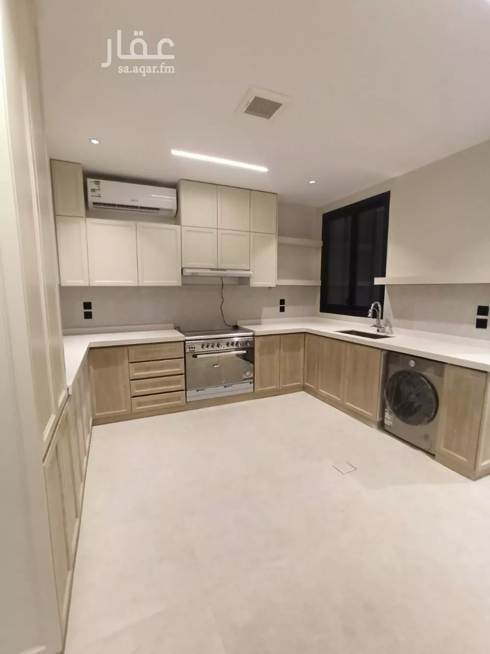 4 bedroom floor in Dirab 19