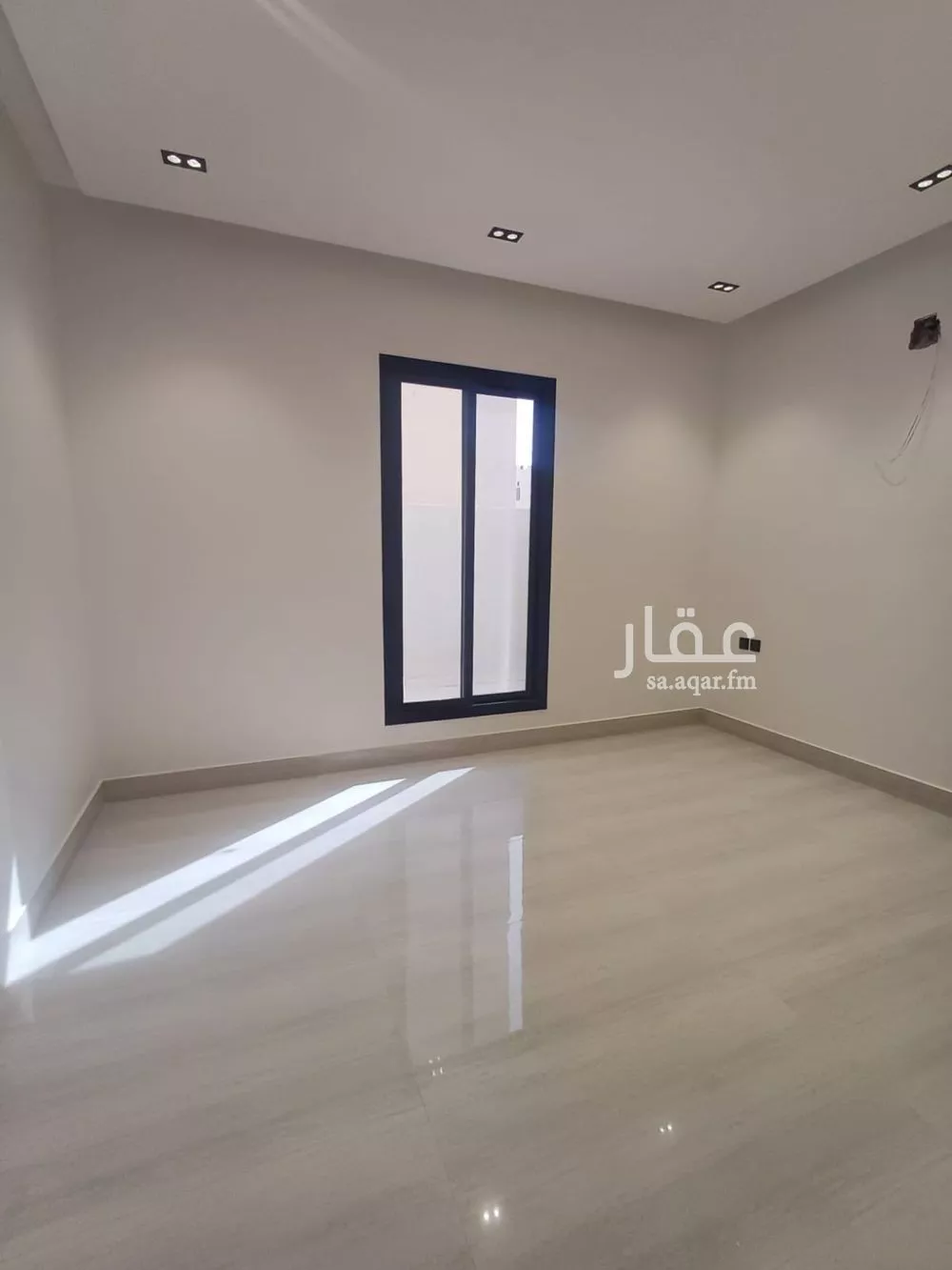 دور 6 غرف في الرمال 9