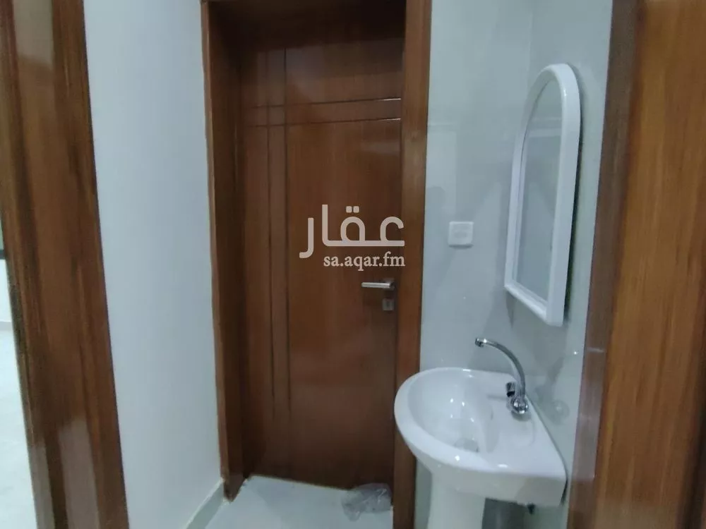 دور 5 غرف في العريجاء الغربية 11