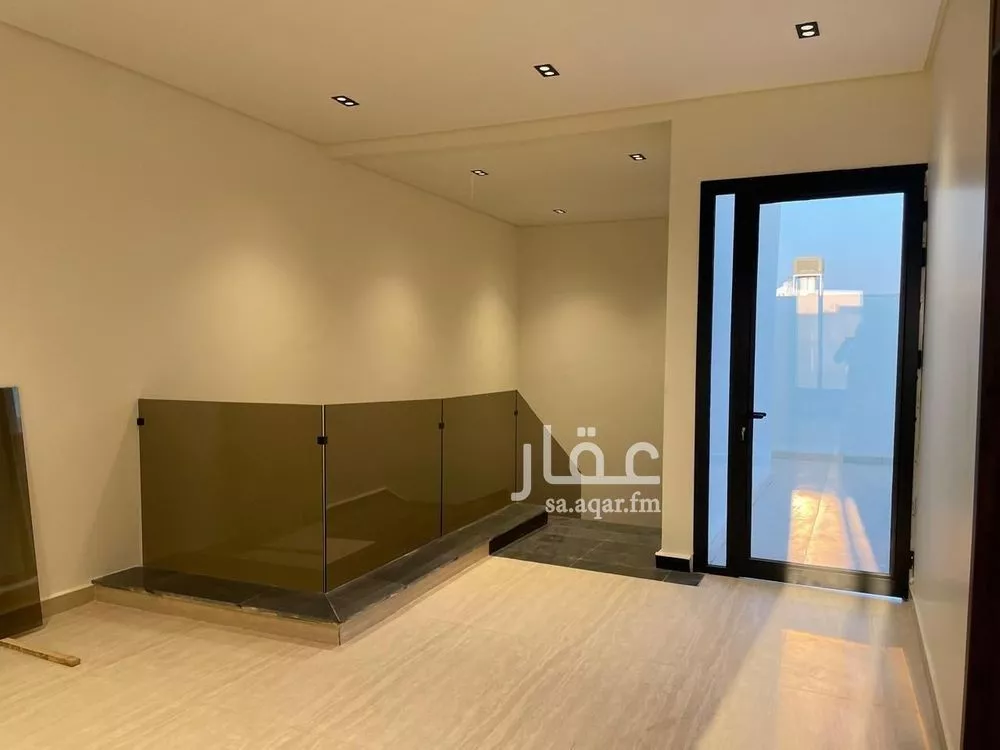 3 bedroom floor in As Suwaidi Al Gharabi 14