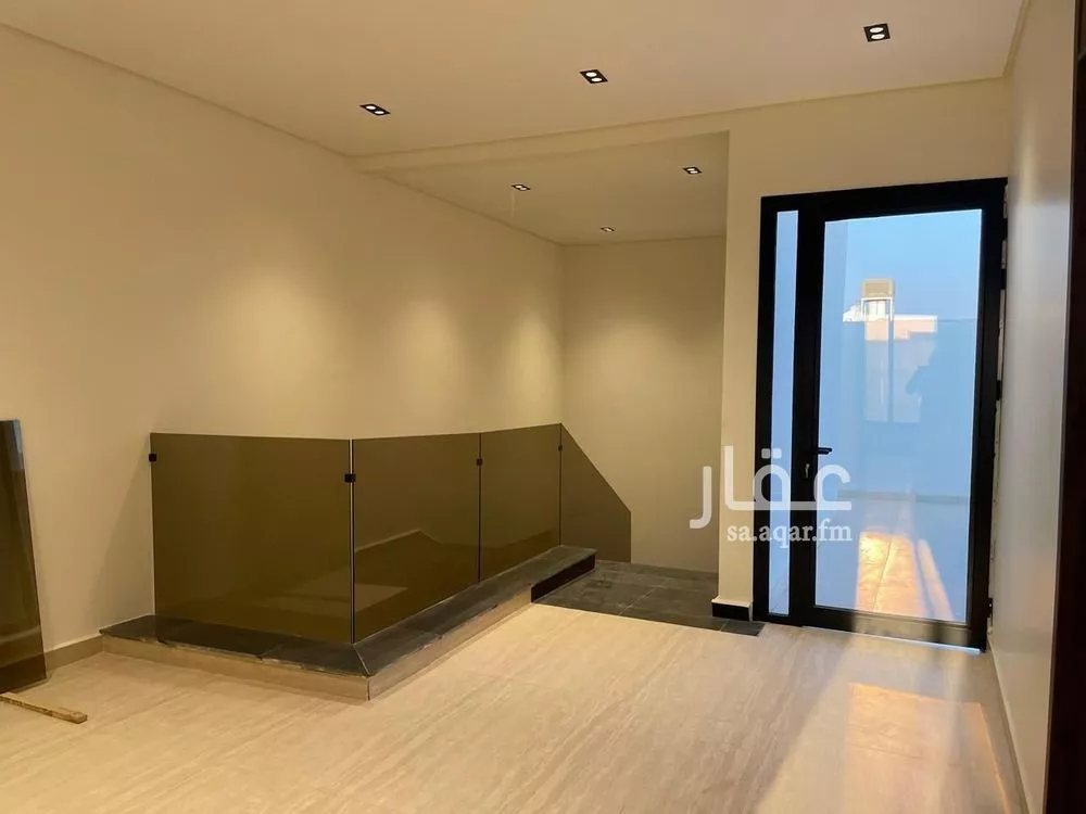 3 bedroom floor in As Suwaidi Al Gharabi 9