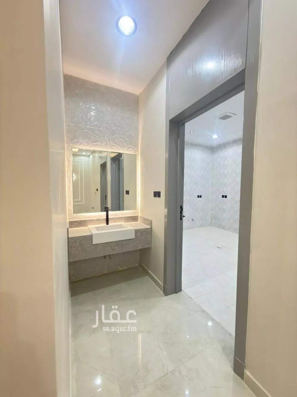 6 bedroom floor in Dhahrat Namar 11