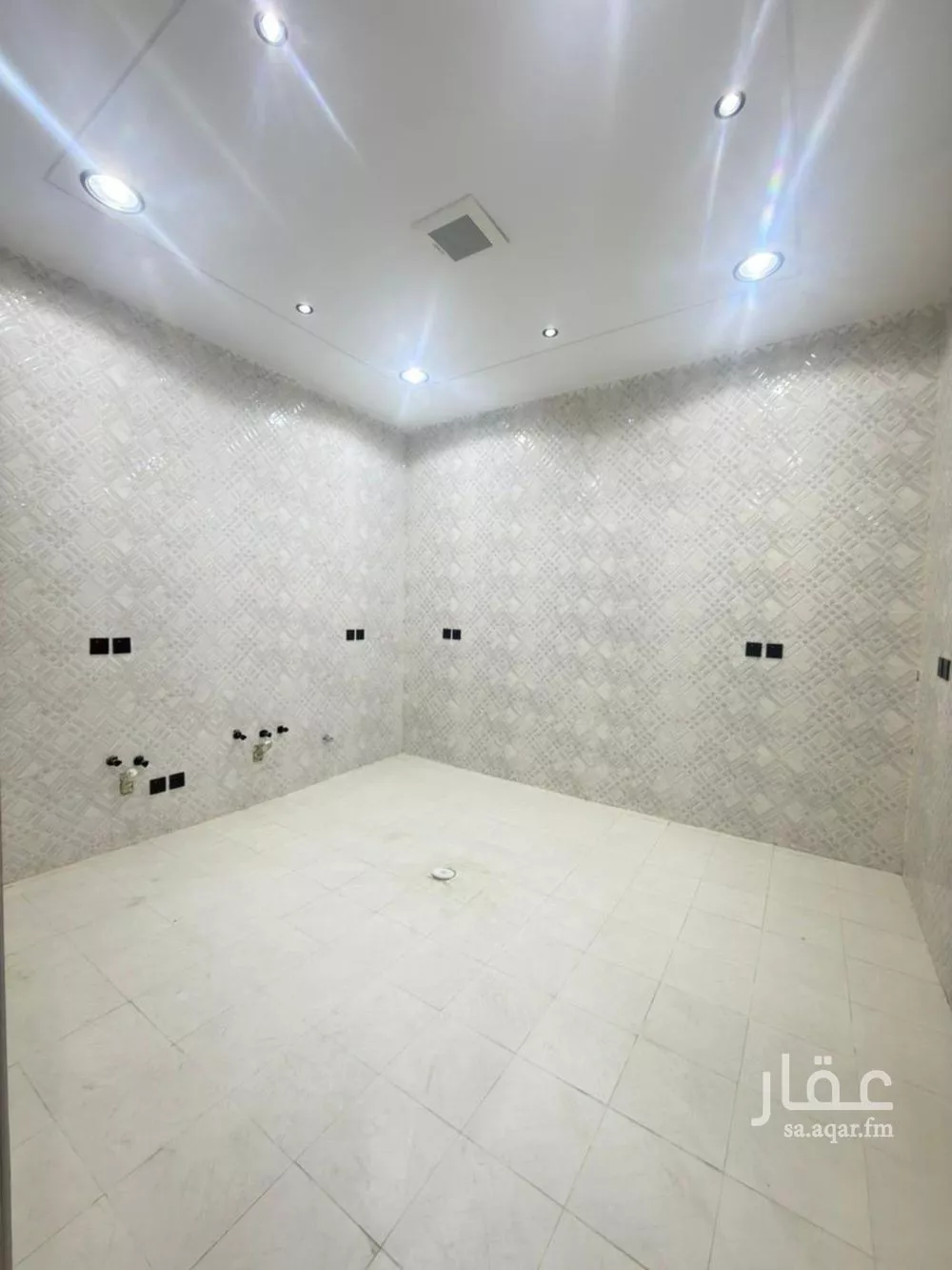 6 bedroom floor in Dhahrat Namar 7