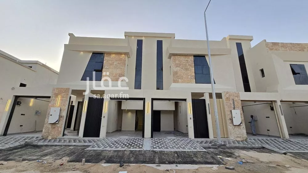 4 bedroom floor in Dirab 2