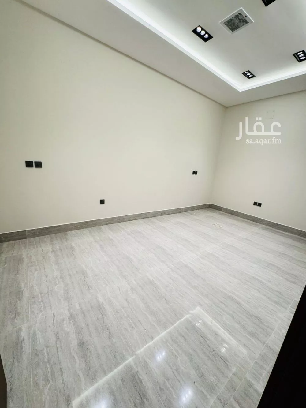 4 bedroom floor in Al Rimal 2