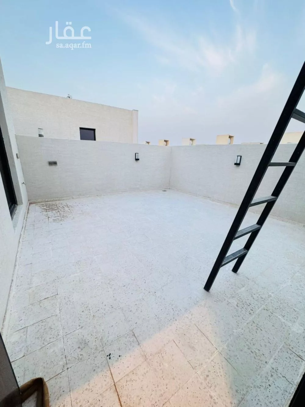 4 bedroom floor in Al Rimal 16