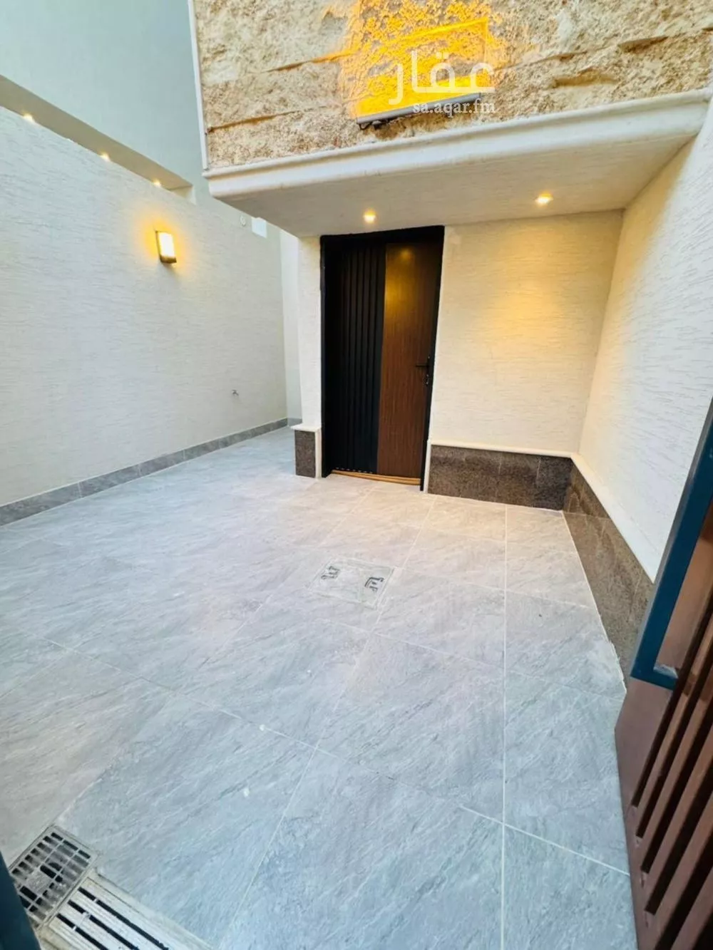 4 bedroom floor in Al Rimal 18