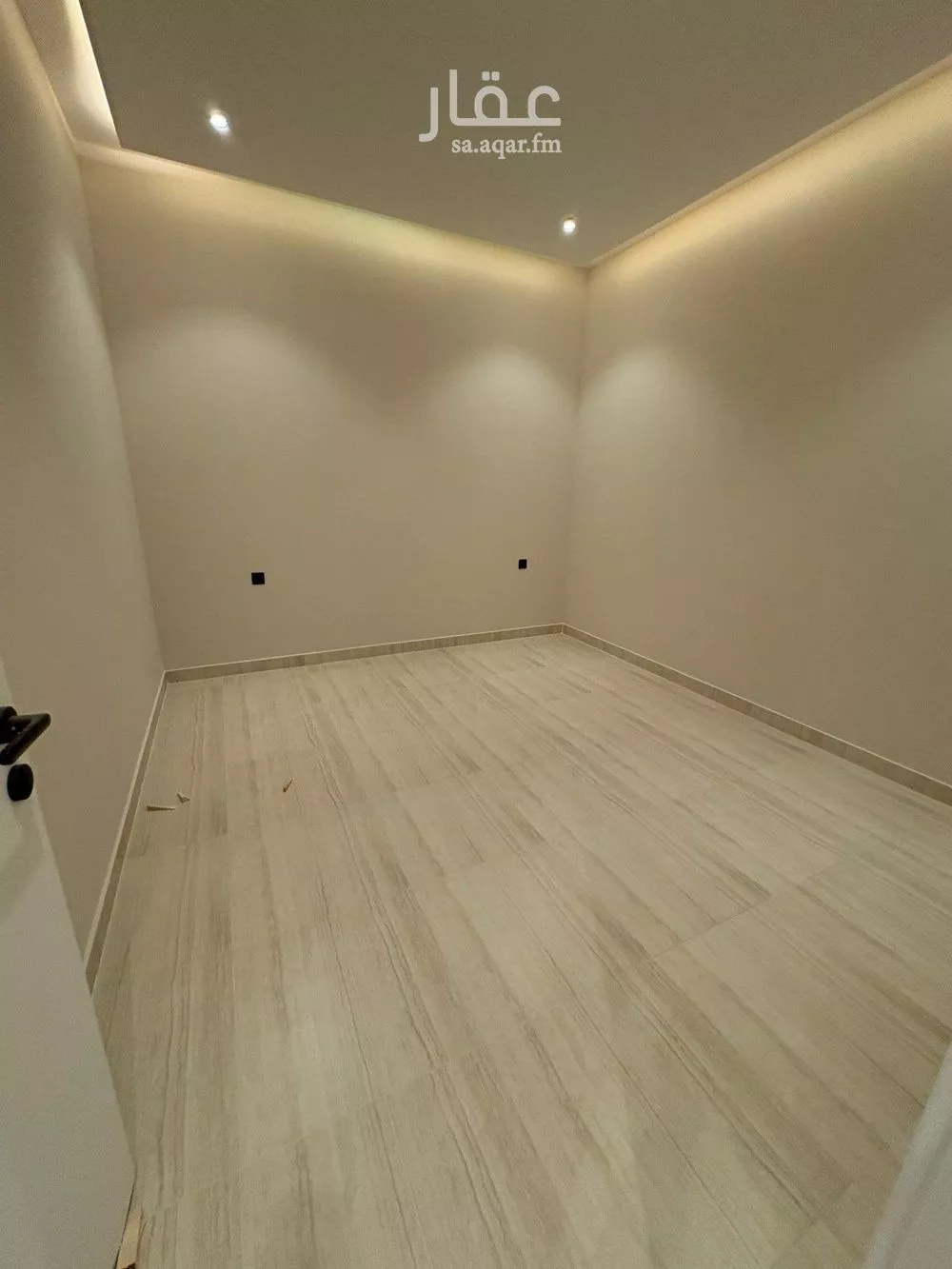 4 bedroom floor in Al Aridh 3
