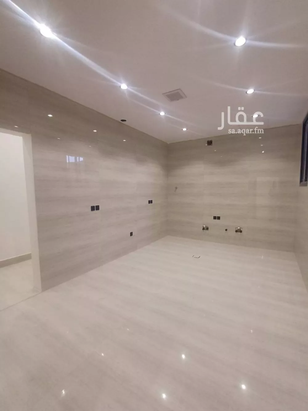 5 bedroom floor in Al Rimal 12