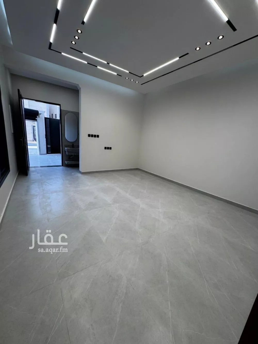 6 bedroom floor in Ash Sharq 2