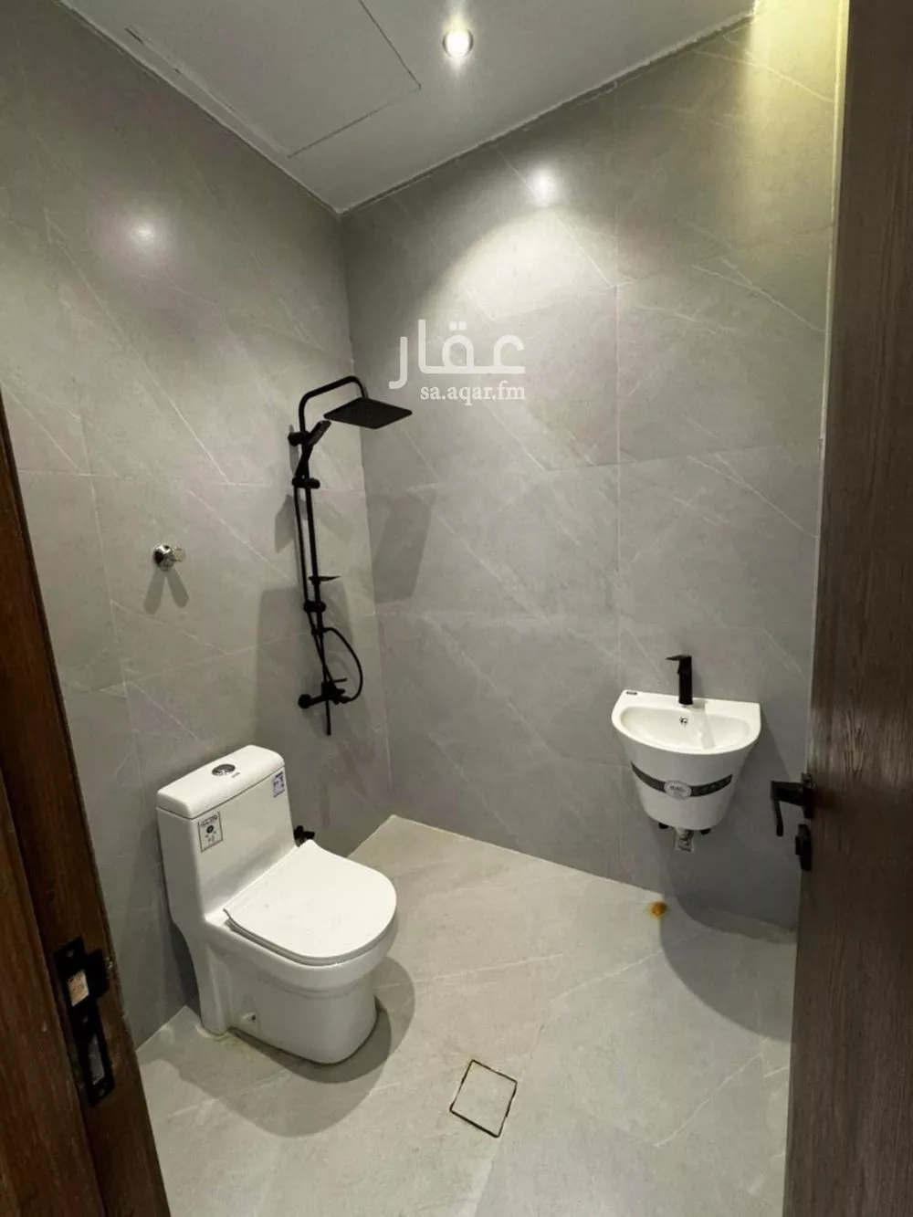 6 bedroom floor in Ash Sharq 7