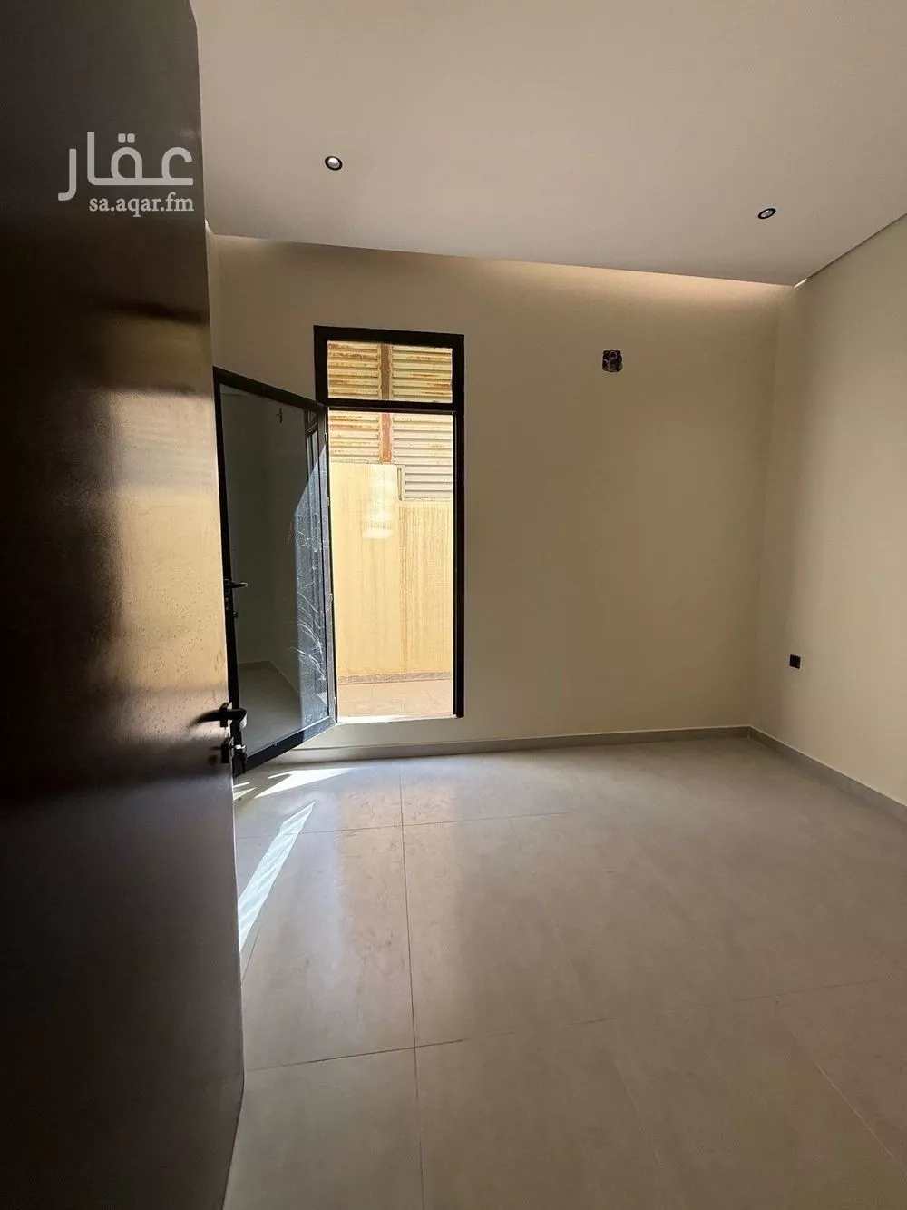 3 bedroom floor in Al Manar 5