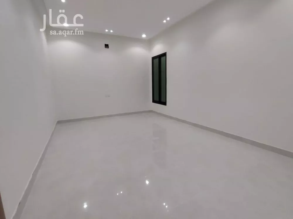 دور 5 غرف في العريجاء الغربية 10