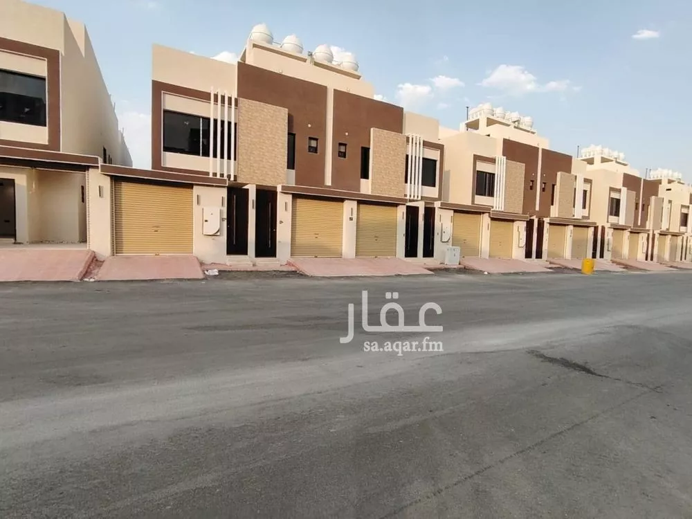 4 bedroom floor in Badr 6