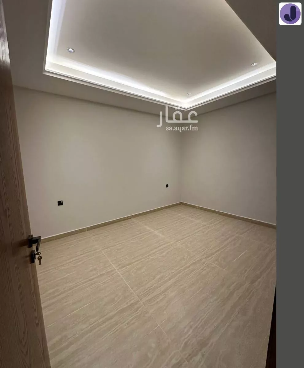 3 bedroom floor in As Suwaidi 4