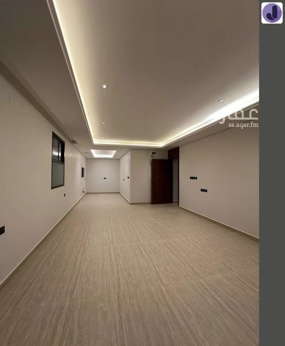 3 bedroom floor in As Suwaidi 7