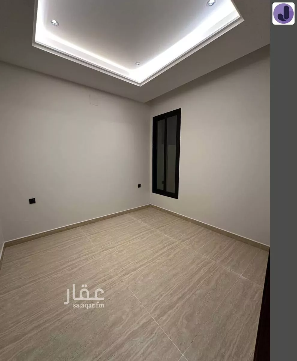 3 bedroom floor in As Suwaidi 8