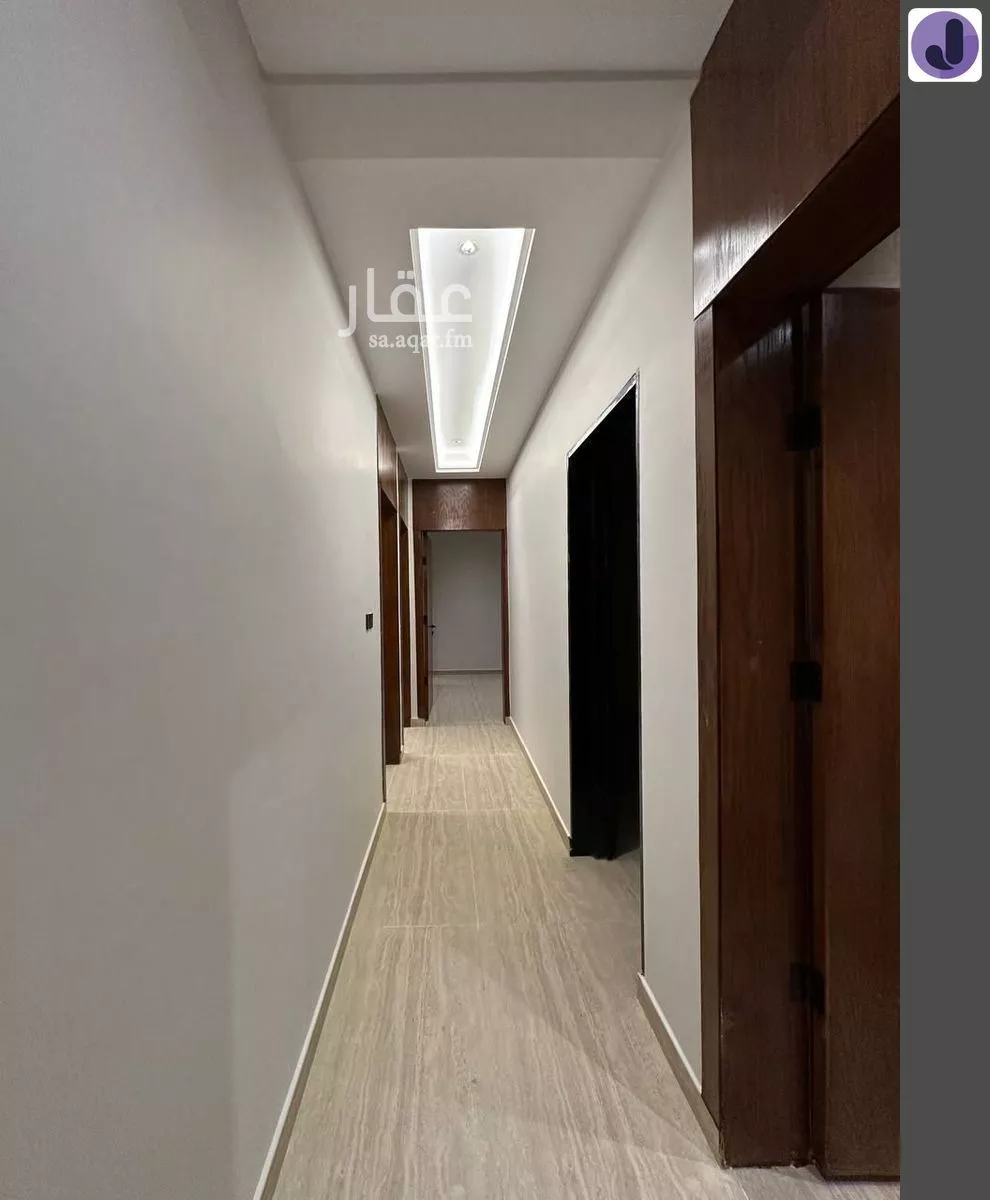 3 bedroom floor in As Suwaidi 10