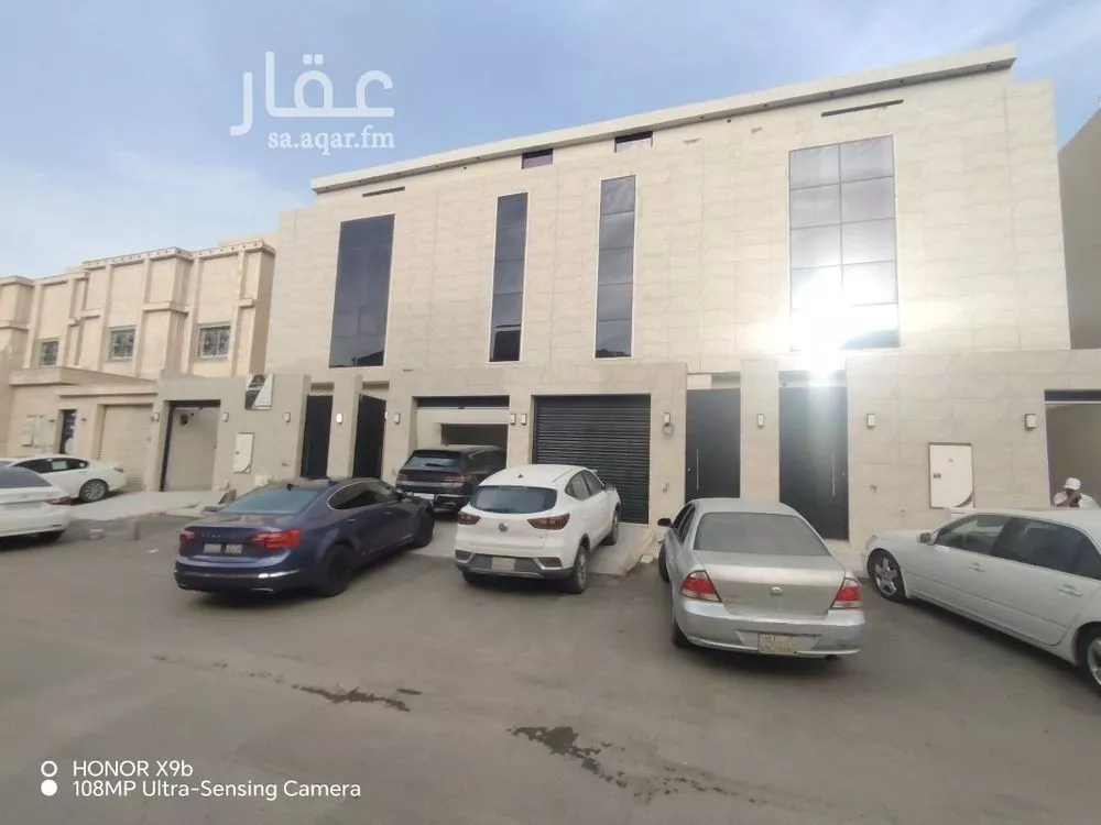 4 bedroom floor in Tuwaiq 4