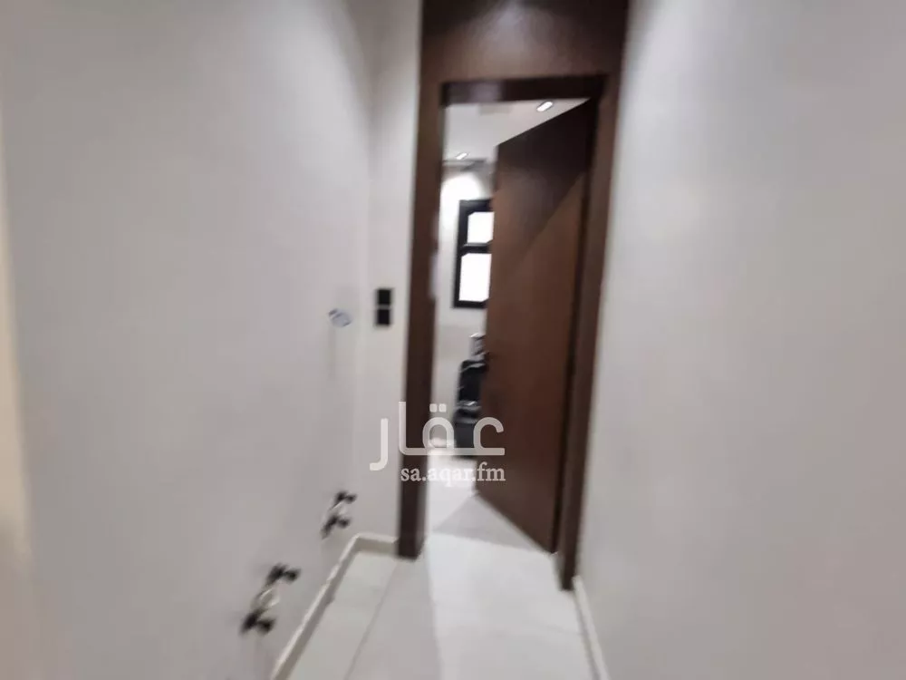 4 bedroom floor in Dhahrat Namar 7