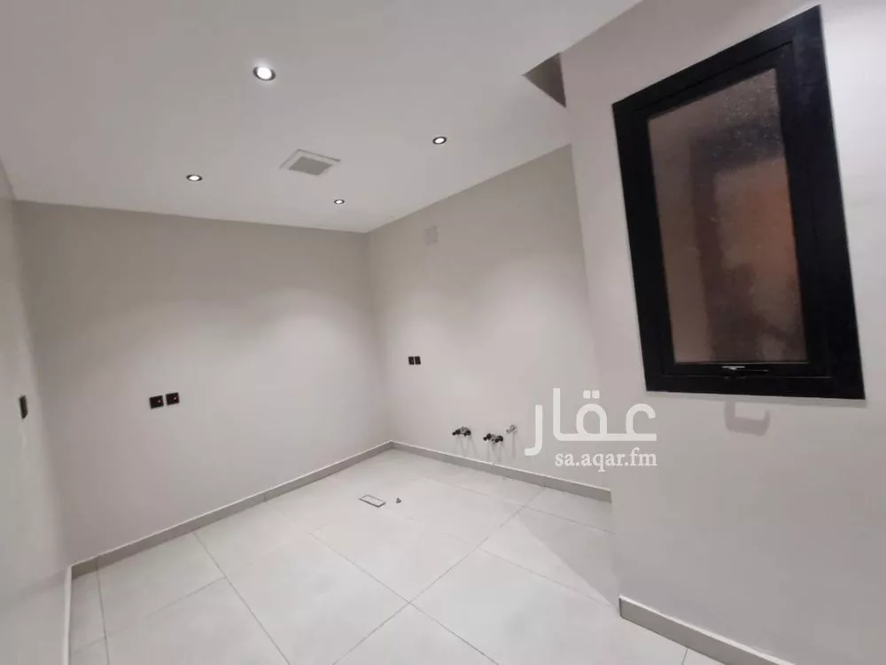 4 bedroom floor in Dhahrat Namar 10