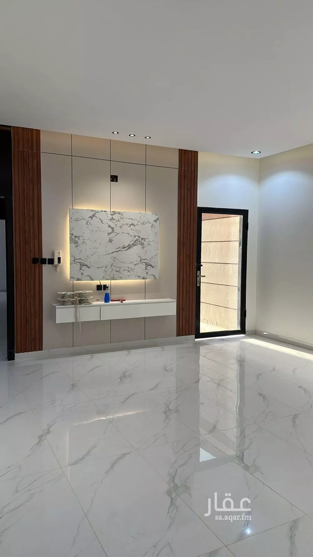 5 bedroom floor in Al Janadriyah 7