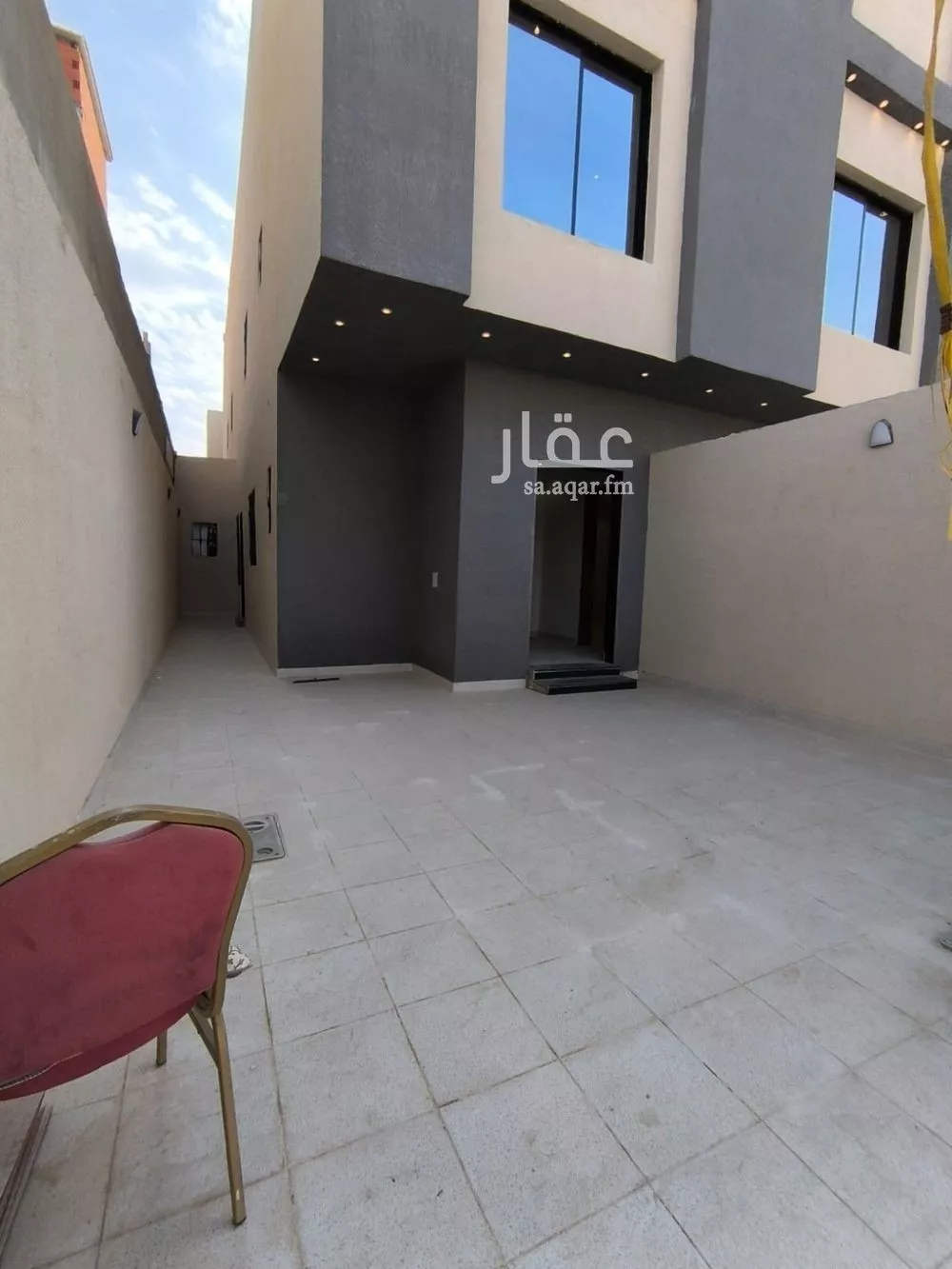 4 bedroom floor in Okaz 2