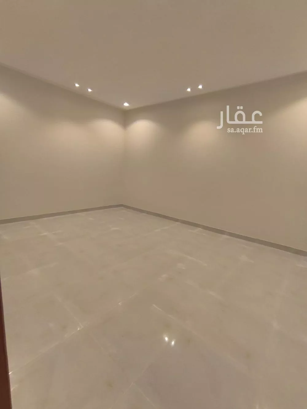 4 bedroom floor in Okaz 3