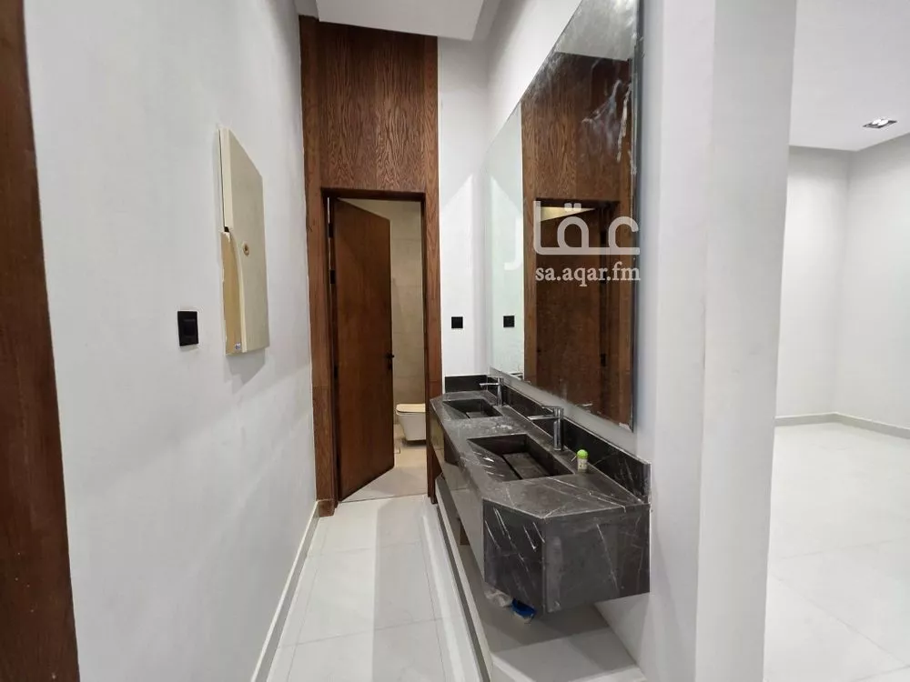 4 bedroom floor in Al Rimal 11