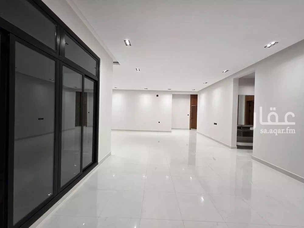 4 bedroom floor in Al Rimal 16