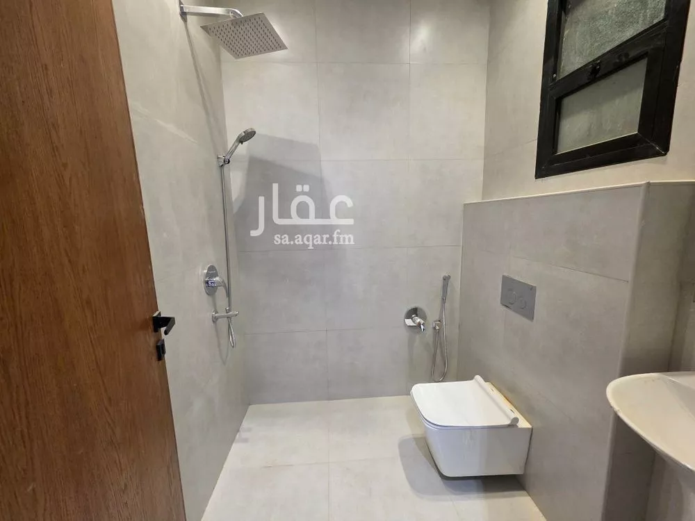 4 bedroom floor in Al Rimal 17