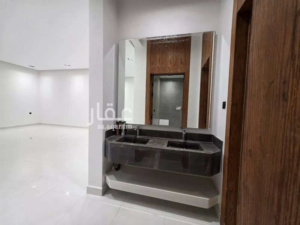 4 bedroom floor in Al Rimal 10