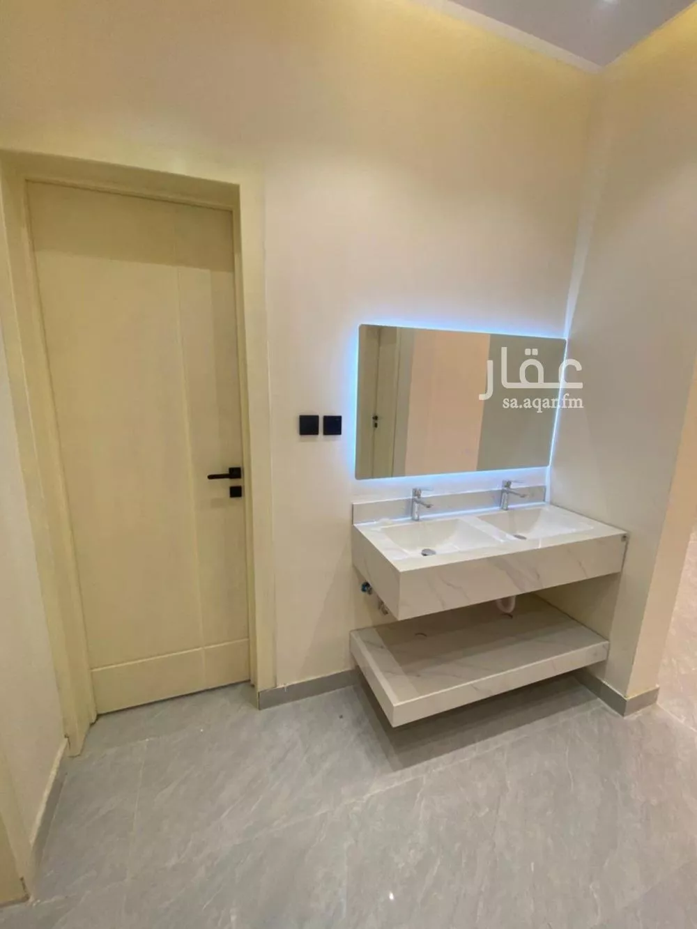 5 bedroom floor in Okaz 19