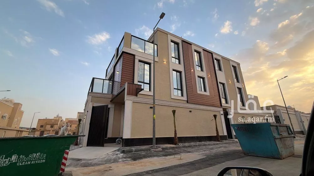6 bedroom floor in Al Khaleej 2